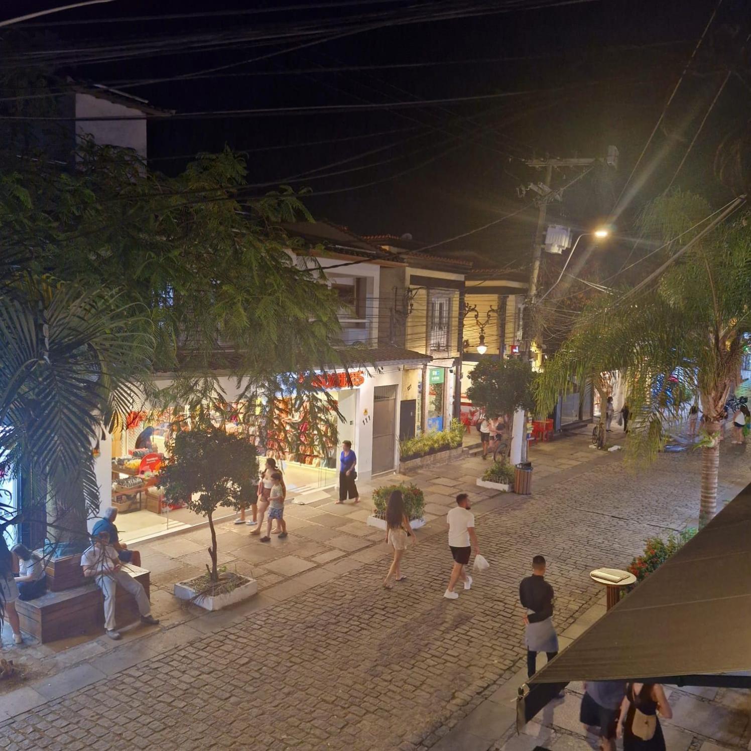 Casa Inteira Centro Paralela Rua Pedras Sem Transito